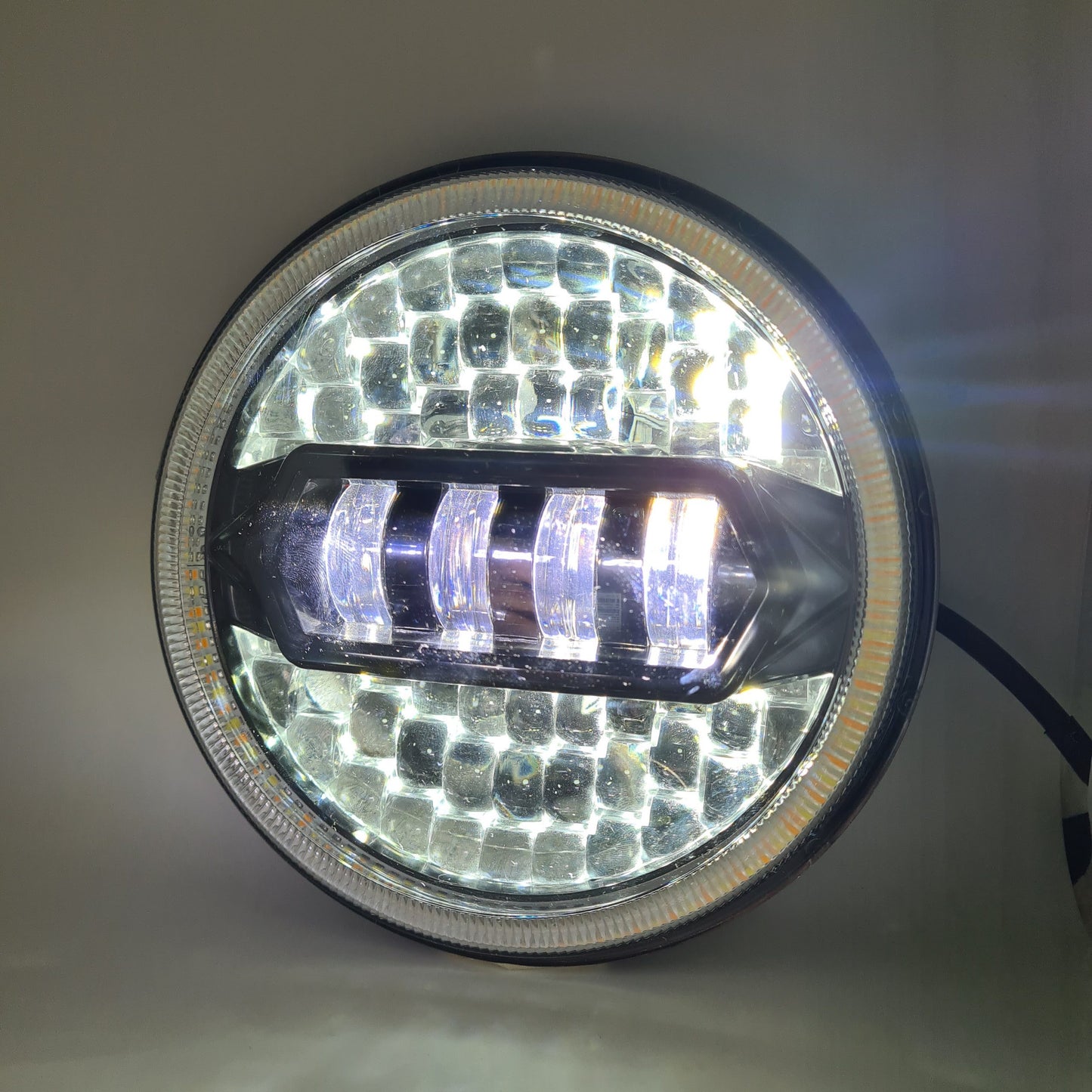 7 Inch Diamond Cut Round Led Headlight For Bikes and Car